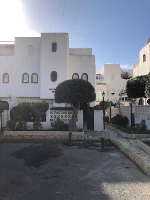 Bungalow In Moorse Stijl El Campello Eksteriør billede